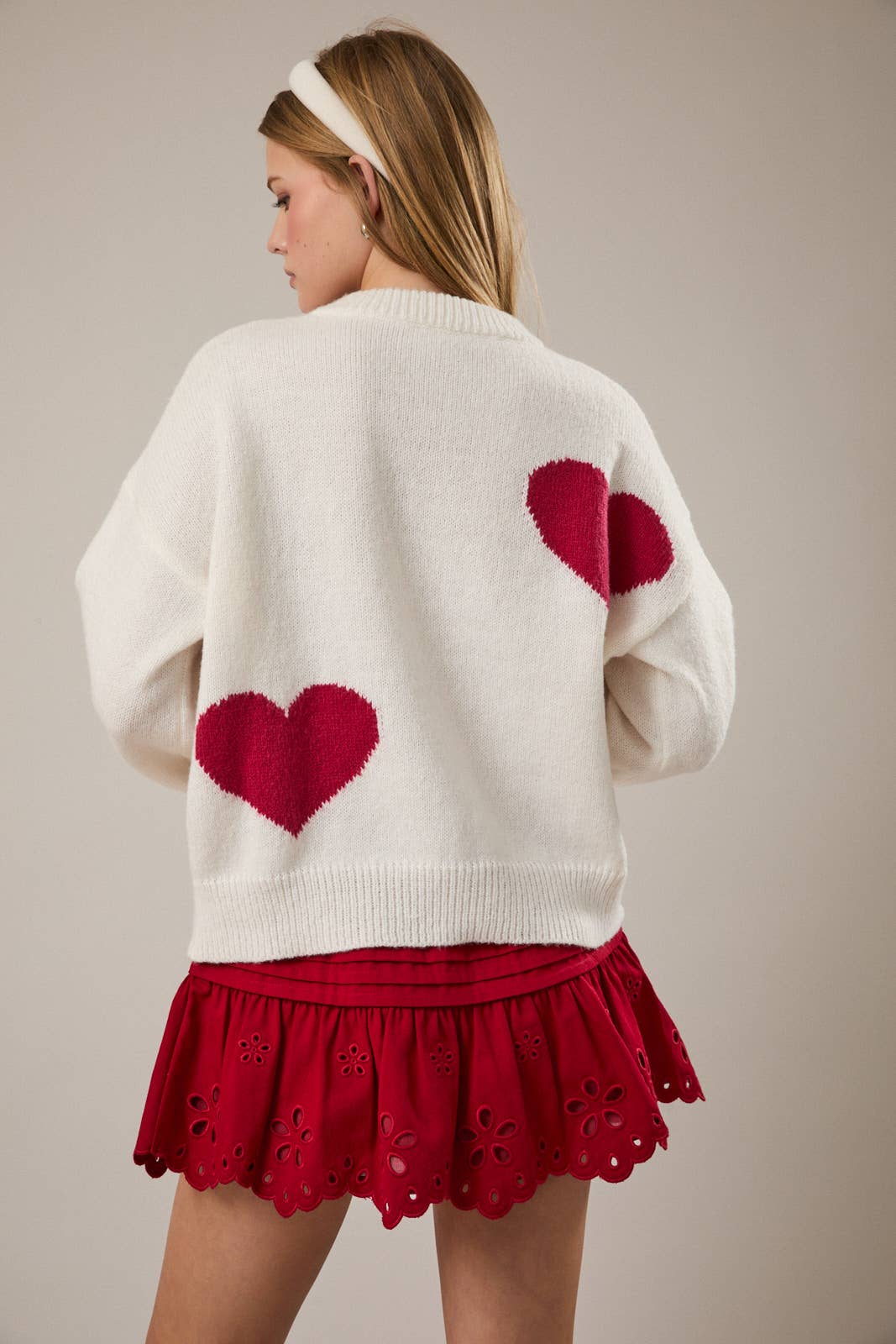 LE LIS Long Sleeve Crew Neck Heart Sweater