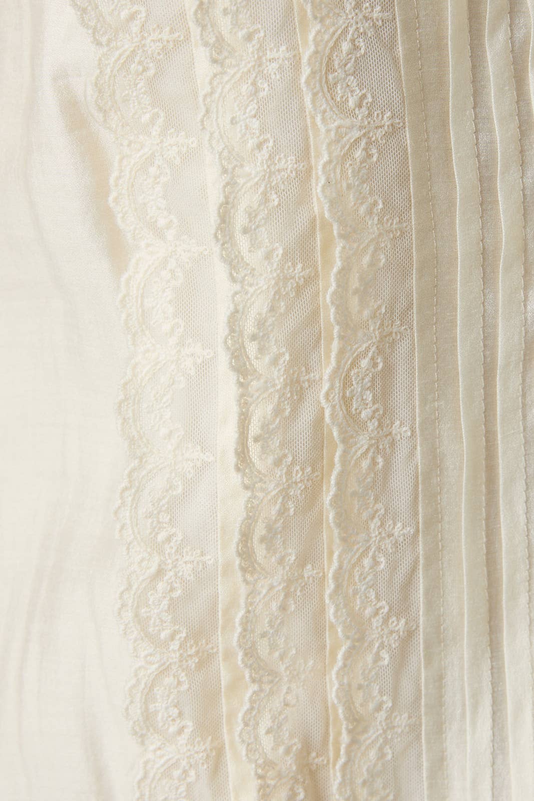 LE LIS |  Front Pintuck and Lace Detailed Dress