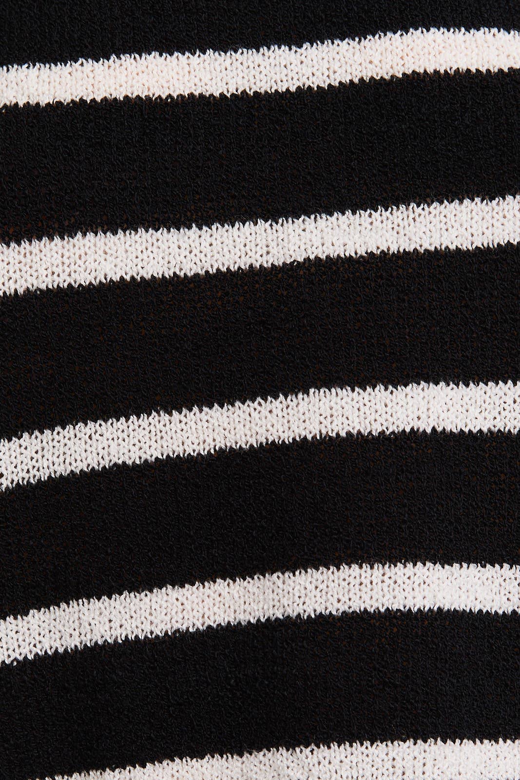 LE LIS Round Neck Sleeveless Sweater Top