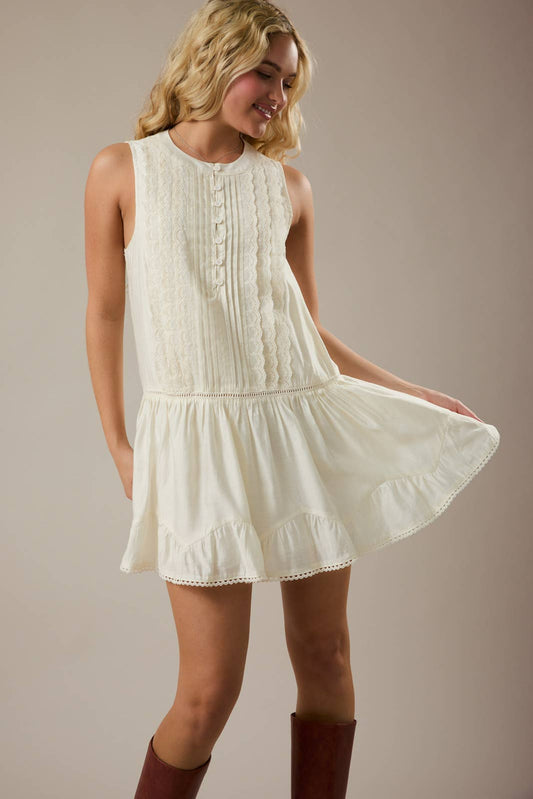 LE LIS |  Front Pintuck and Lace Detailed Dress