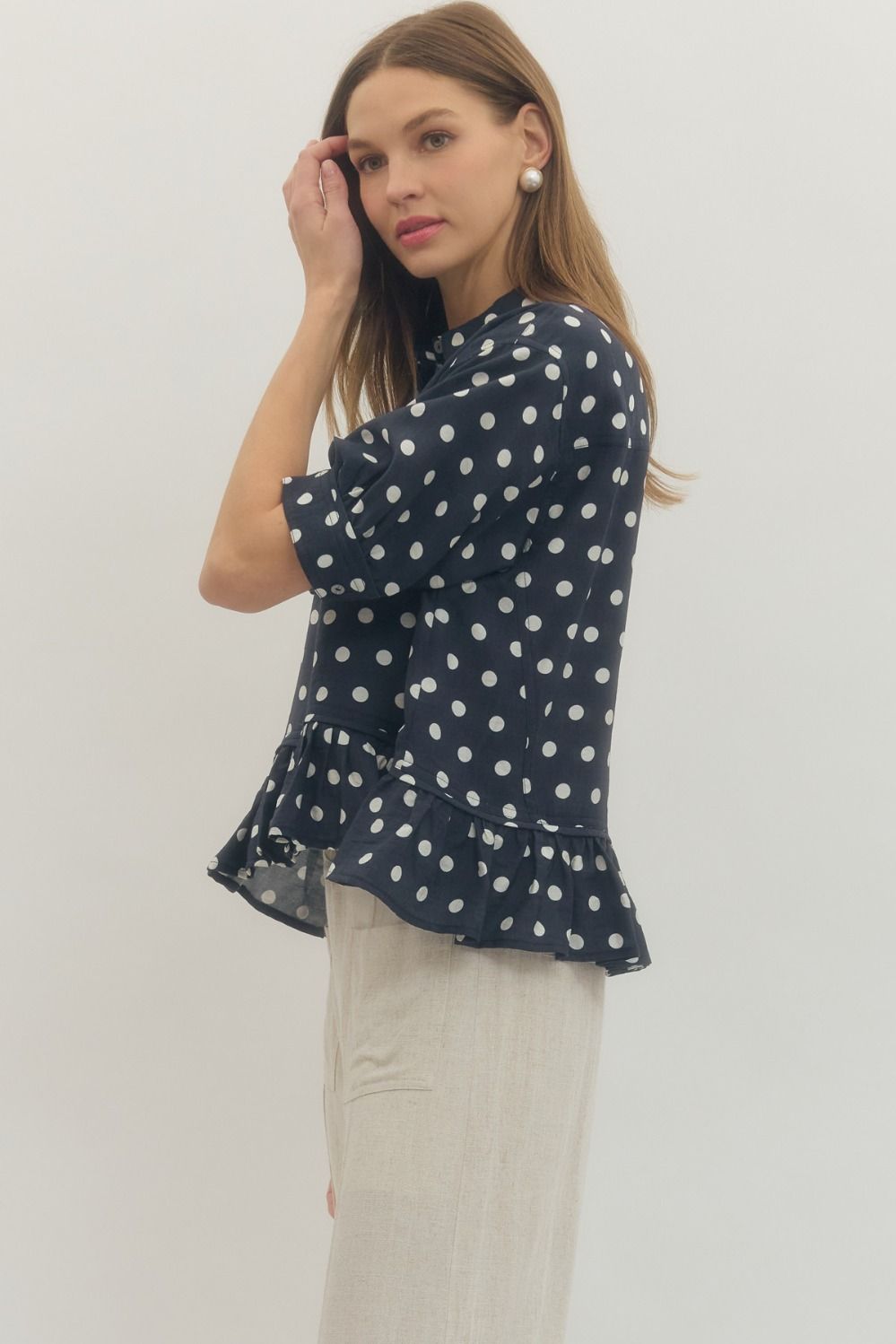 entro | Polka Dot Short Sleeve Ruffle Hem Top